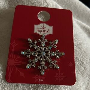 Snowflake‎ pin